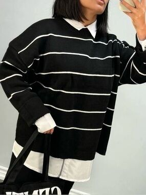 Black Striped Knit Sweater - Casual Crewneck